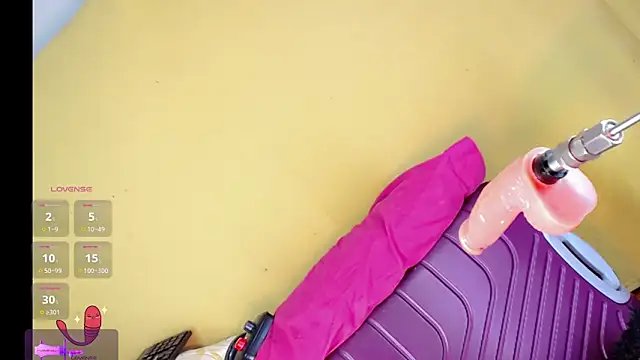 Snapshot of Valeryn_Oficial21 chatting on February 2026 06:50:01 PM Valeryn Oficial21 online show from February 2026 06:50:01 PM