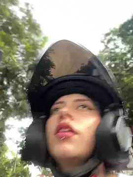 Snapshot of CamiTeaseX_ chatting on February 2026 09:33:01 PM CamiTeaseX online show from February 2026 09:33:01 PM