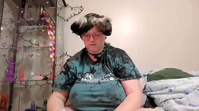 Snapshot of Pupghostt chatting on February 2026 03:19:02 PM Pupghostt online show from February 2026 03:19:02 PM