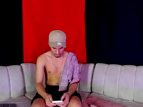 BrownieLoverss online show from February 2026 11:25:01 AM