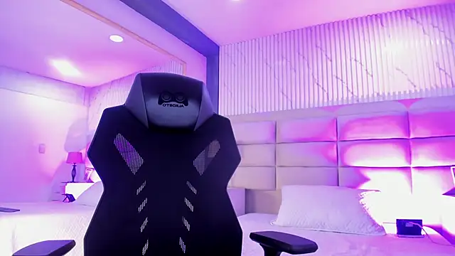 Snapshot of ManuelaEvans_ chatting on February 2026 08:49:01 PM ManuelaEvans online show from February 2026 08:49:01 PM