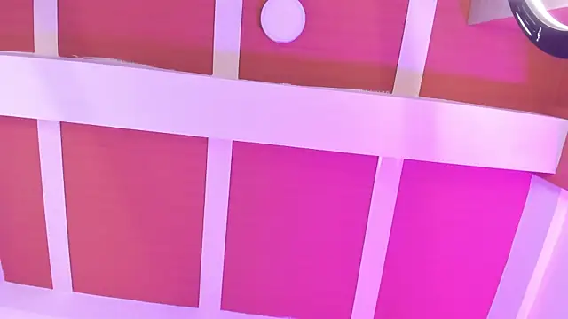ManuelaEvans  online show from May 2026 12:18:01 AM