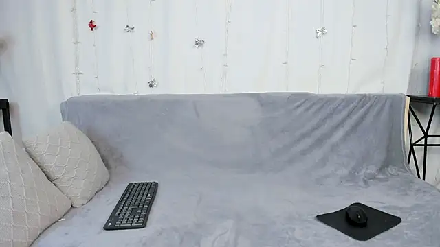 Snapshot of andyyzzz chatting on February 2026 08:08:02 PM andyyzzz online show from February 2026 08:08:02 PM