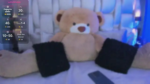 Snapshot of _PaulinaDoll_ chatting on March 2026 04:01:01 AM PaulinaDoll online show from March 2026 04:01:01 AM