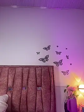 Snapshot of Violetta_Moretti chatting on January 2026 12:37:01 AM Violetta Moretti online show from January 2026 12:37:01 AM