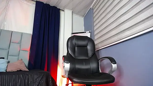 Emilyy05  online show from January 2026 03:10:02 AM