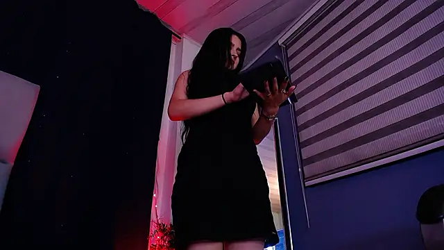 Emilyy05  online show from February 2026 03:04:01 AM