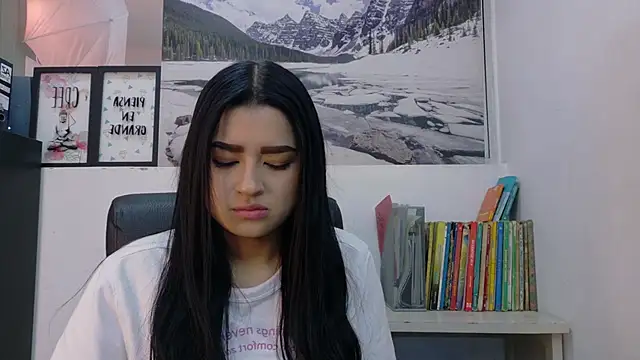 Emilyy05  online show from June 2026 01:12:02 AM