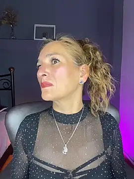 JennaMilf  online show from April 2026 07:08:02 PM