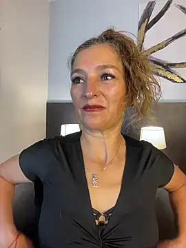 JennaMilf  online show from May 2026 05:43:01 PM