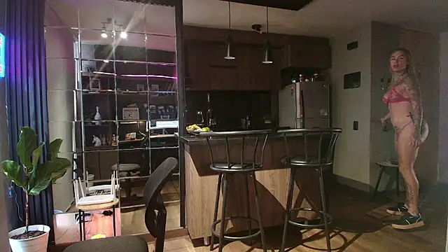 Snapshot of Ambrosia______ chatting on January 2026 12:31:01 PM Ambrosia online show from January 2026 12:31:01 PM