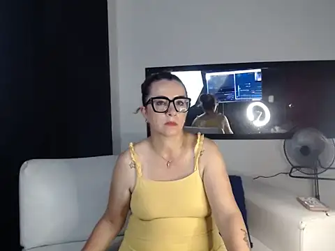 Snapshot of liss_curly chatting on February 2026 02:05:01 AM liss curly online show from February 2026 02:05:01 AM