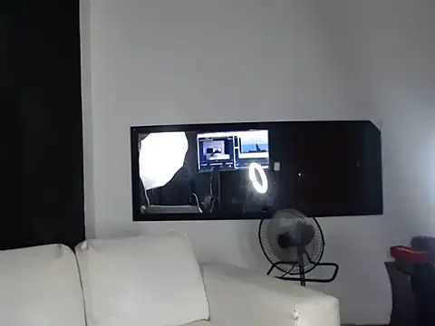 Snapshot of liss_curly chatting on February 2026 02:40:01 AM liss curly online show from February 2026 02:40:01 AM