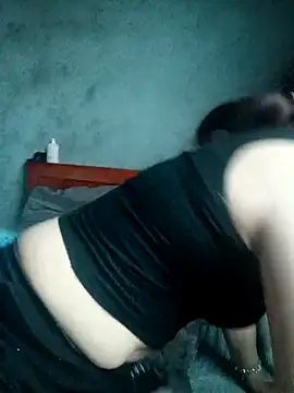 Snapshot of boiboi001 chatting on February 2026 05:04:01 AM boiboi001 online show from February 2026 05:04:01 AM