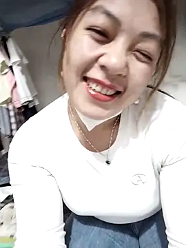 Snapshot of Lucky_cutee chatting on December 2025 04:58:01 PM Lucky cutee online show from December 2025 04:58:01 PM