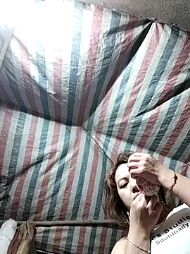 Snapshot of Lucky_cutee chatting on January 2026 11:29:01 PM Lucky cutee online show from January 2026 11:29:01 PM