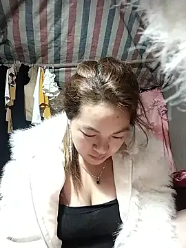 Snapshot of Lucky_cutee chatting on January 2026 11:28:01 PM Lucky cutee online show from January 2026 11:28:01 PM