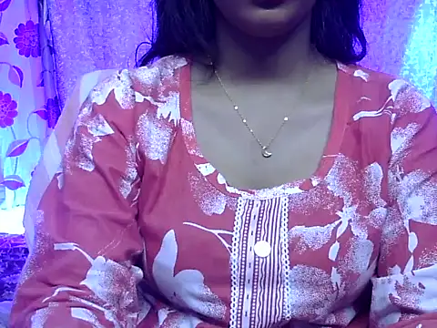 cute Dirty Diva online show from May 2026 03:54:01 PM