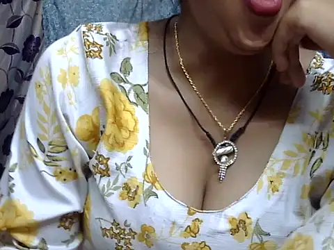 cute Dirty Diva online show from June 2026 03:45:01 PM