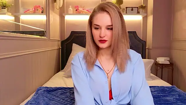 Snapshot of Molly_Voss chatting on February 2026 03:33:02 PM Molly Voss online show from February 2026 03:33:02 PM