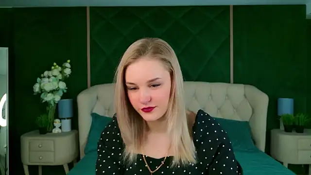 Snapshot of Molly_Voss chatting on February 2026 02:57:02 PM Molly Voss online show from February 2026 02:57:02 PM