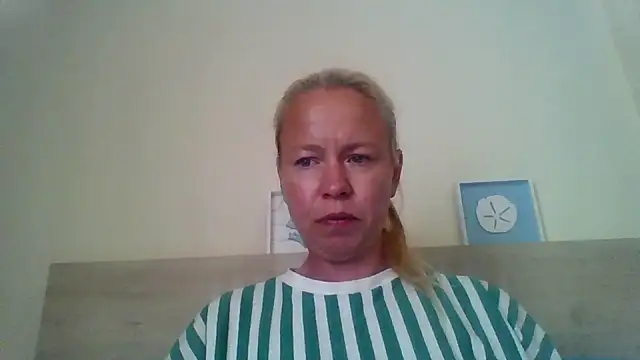 jennyblondeuk online show from April 2026 04:34:02 PM