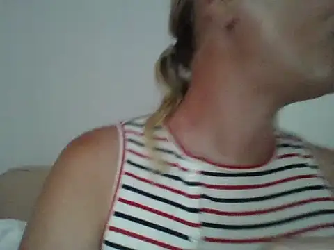 jennyblondeuk online show from May 2026 04:37:01 PM