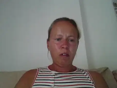 jennyblondeuk online show from June 2026 06:38:01 PM
