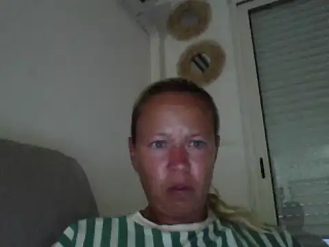 jennyblondeuk online show from June 2026 07:48:01 PM