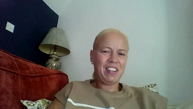 jennyblondeuk online show from July 2026 05:00:02 PM