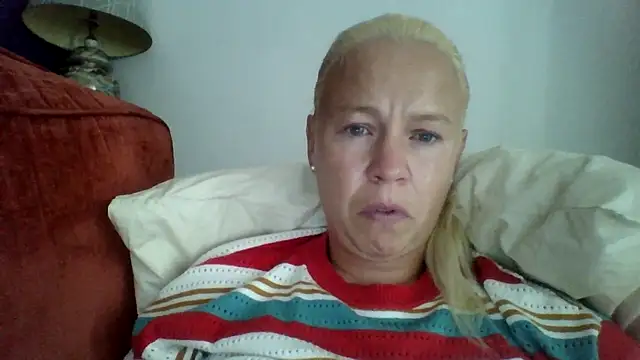 jennyblondeuk online show from July 2026 05:44:01 PM