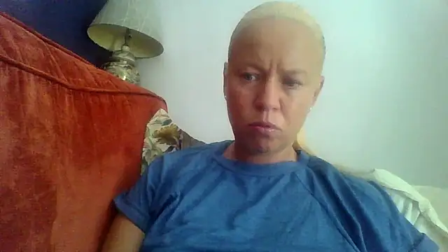 jennyblondeuk online show from July 2026 02:02:02 PM
