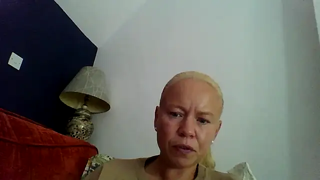 jennyblondeuk online show from July 2026 02:13:01 PM