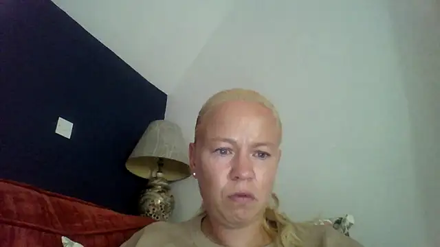 jennyblondeuk online show from July 2026 04:39:33 PM