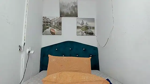 RedAssHottie online show from February 2025 07:06:02 AM