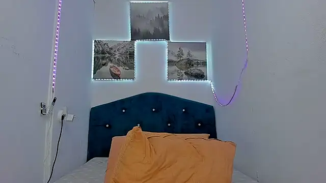 RedAssHottie online show from March 2025 04:05:01 AM