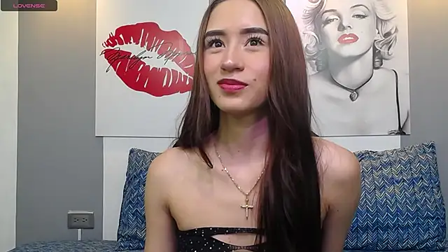 Snapshot of priya_tara chatting on February 2026 12:10:02 PM priya tara online show from February 2026 12:10:02 PM