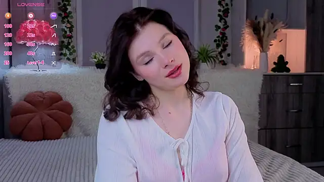 Snapshot of QuinnHeileman chatting on February 2026 01:21:01 PM QuinnHeileman online show from February 2026 01:21:01 PM