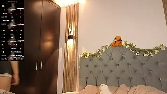 Snapshot of cute_emmma chatting on May 2026 11:15:01 AM cute emmma online show from May 2026 11:15:01 AM