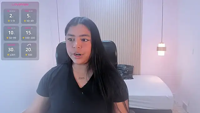 Snapshot of CelesteMoon5 chatting on December 2025 08:06:01 PM CelesteMoon5 online show from December 2025 08:06:01 PM