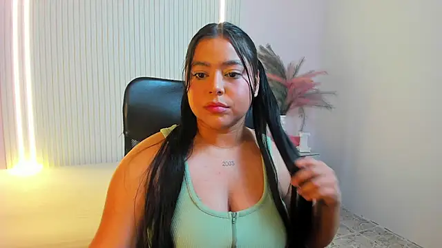 Snapshot of CelesteMoon5 chatting on January 2026 04:17:02 AM CelesteMoon5 online show from January 2026 04:17:02 AM