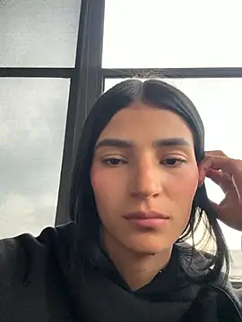 Snapshot of Ema_Rose_ chatting on January 2026 10:12:02 PM Ema Rose online show from January 2026 10:12:02 PM