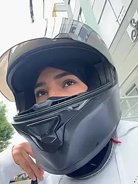 Snapshot of Ema_Rose_ chatting on January 2026 05:07:02 PM Ema Rose online show from January 2026 05:07:02 PM