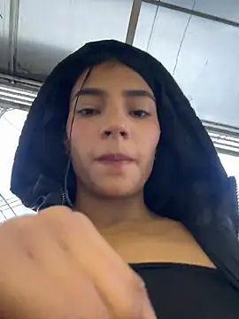 Snapshot of Ema_Rose_ chatting on February 2026 11:03:01 PM Ema Rose online show from February 2026 11:03:01 PM