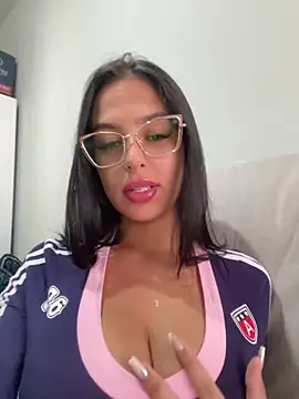 jujuarantes  2026 online show from January 2026 12:07:02 PM