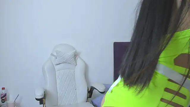 Snapshot of Megansweetcome chatting on March 2026 12:08:01 PM Megansweetcome online show from March 2026 12:08:01 PM