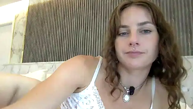 Snapshot of miamiamuse chatting on January 2026 01:53:01 AM miamiamuse online show from January 2026 01:53:01 AM