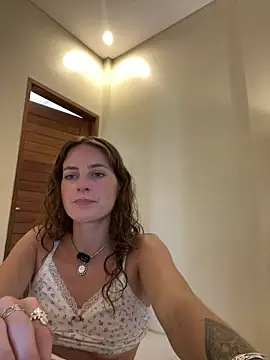 Snapshot of miamiamuse chatting on February 2026 12:53:01 AM miamiamuse online show from February 2026 12:53:01 AM