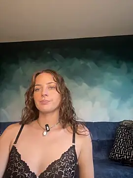 Snapshot of miamiamuse chatting on February 2026 04:08:01 PM miamiamuse online show from February 2026 04:08:01 PM