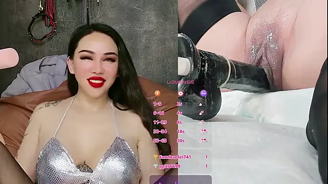 Snapshot of ladyfengyeS010 chatting on May 2026 06:32:01 AM ladyfengyeS010 online show from May 2026 06:32:01 AM